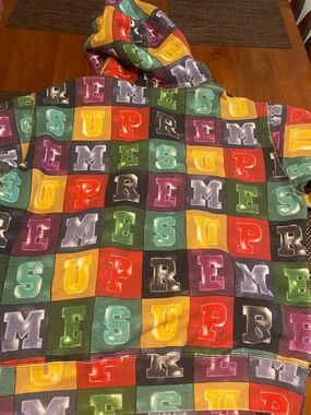 Supreme hoodie